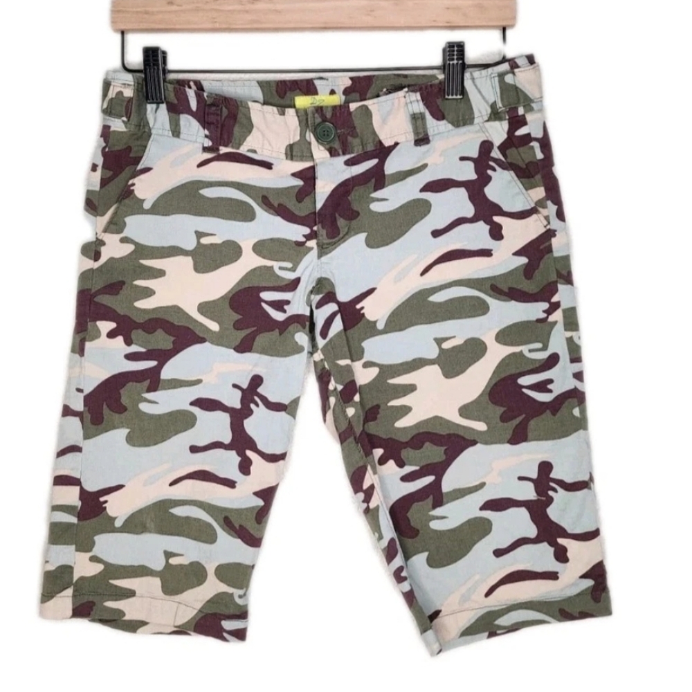 Double Zero Camo Print Bermuda Shorts in Green Brown Blue Ivory Size S